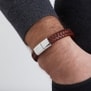 Bracelet homme personnalisable en cuir tressé marron et boucle argentée